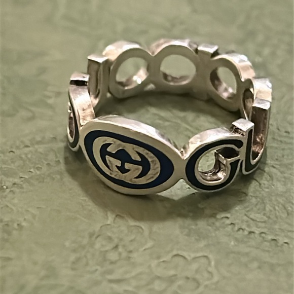 Gucci Unisex Sterling Silver Interlocking GG Logo Ring